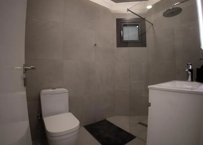 Phaedrus Living: Luxury Mackenzie Flat דירה