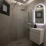 Phaedrus Living: Luxury Mackenzie Flat Appartement