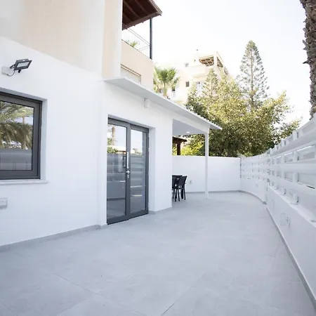Phaedrus Living: Luxury Mackenzie Flat Appartement *