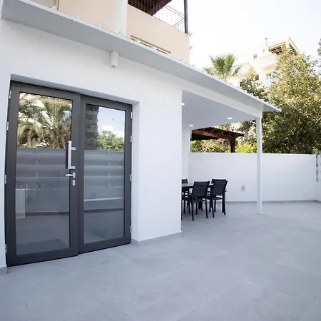 Phaedrus Living: Luxury Mackenzie Flat Appartement *